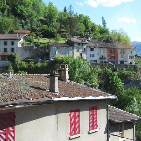 Au Bonheur Suspendu Apartment Pont-en-Royans Luaran gambar