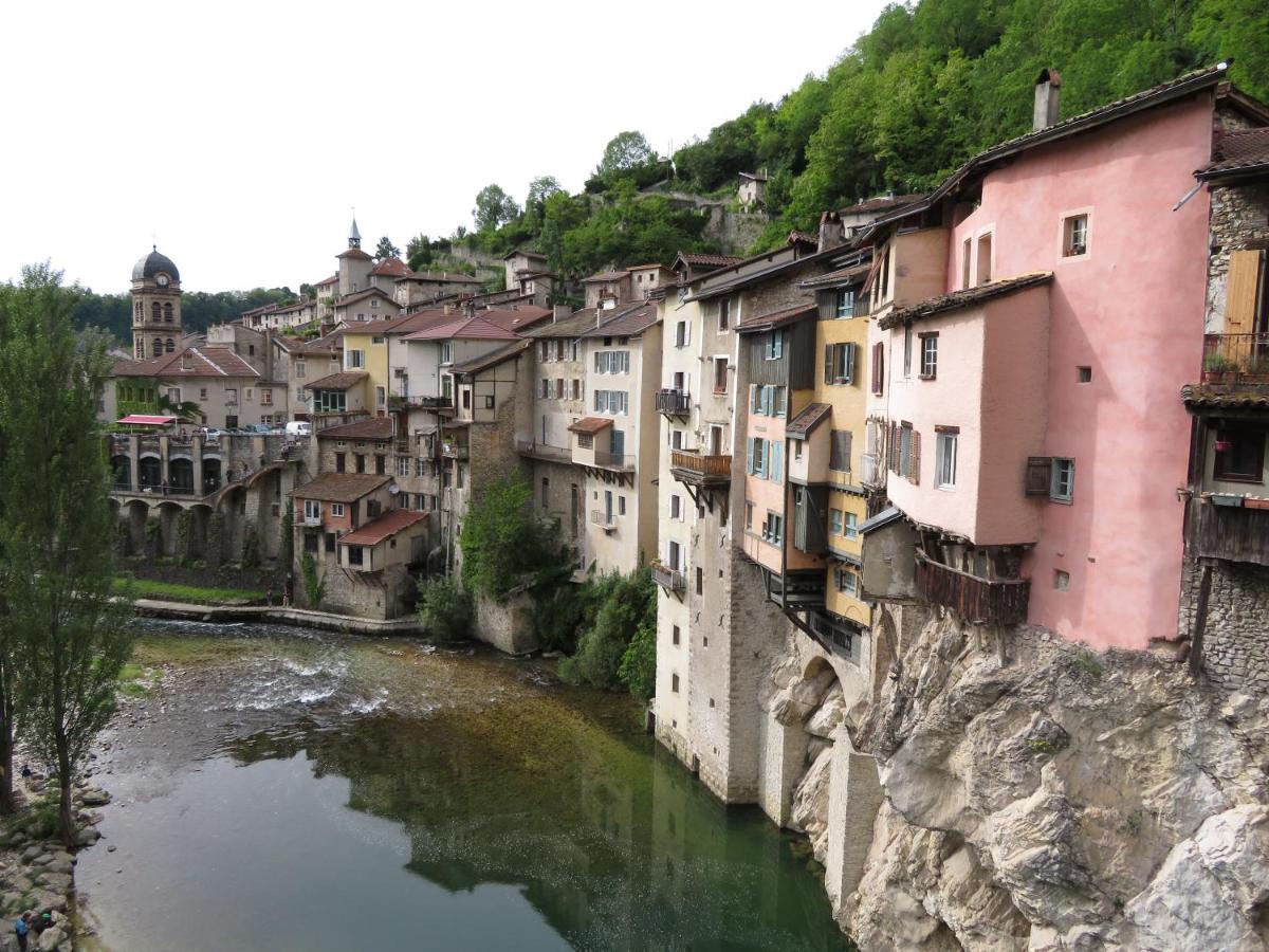 Au Bonheur Suspendu Apartment Pont-en-Royans Luaran gambar